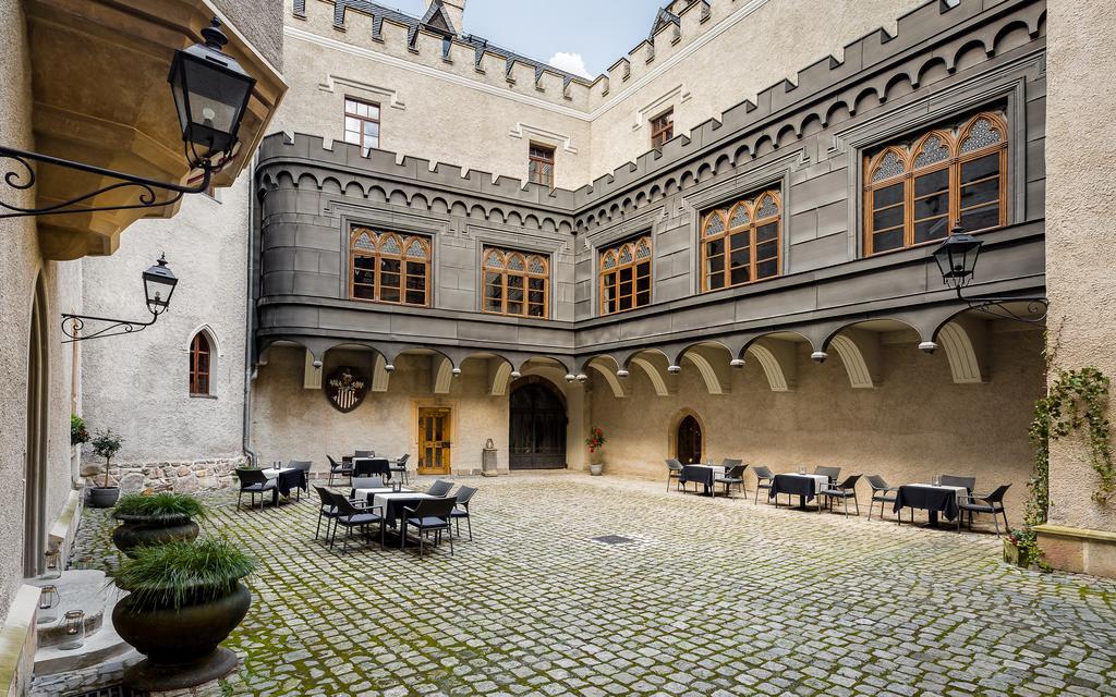 Zamek Karpniki Schloss Fischbach Ломница Экстерьер фото
